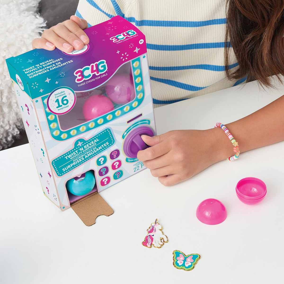 Twist 'N Reveal Novelty Surprises - Dispenses 16 Treasure